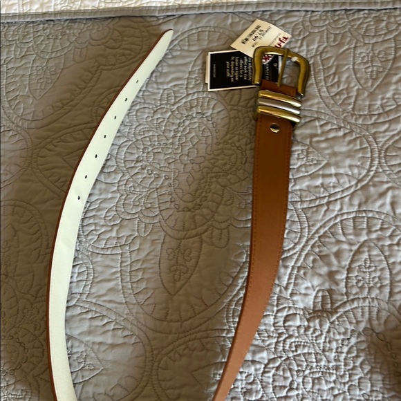 Brown Leather Belt with Gold Buckle - Picture 1 of 3
